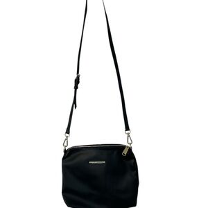 Steve Madden Women’s Black Crossbody Style Zippered Purse GUC